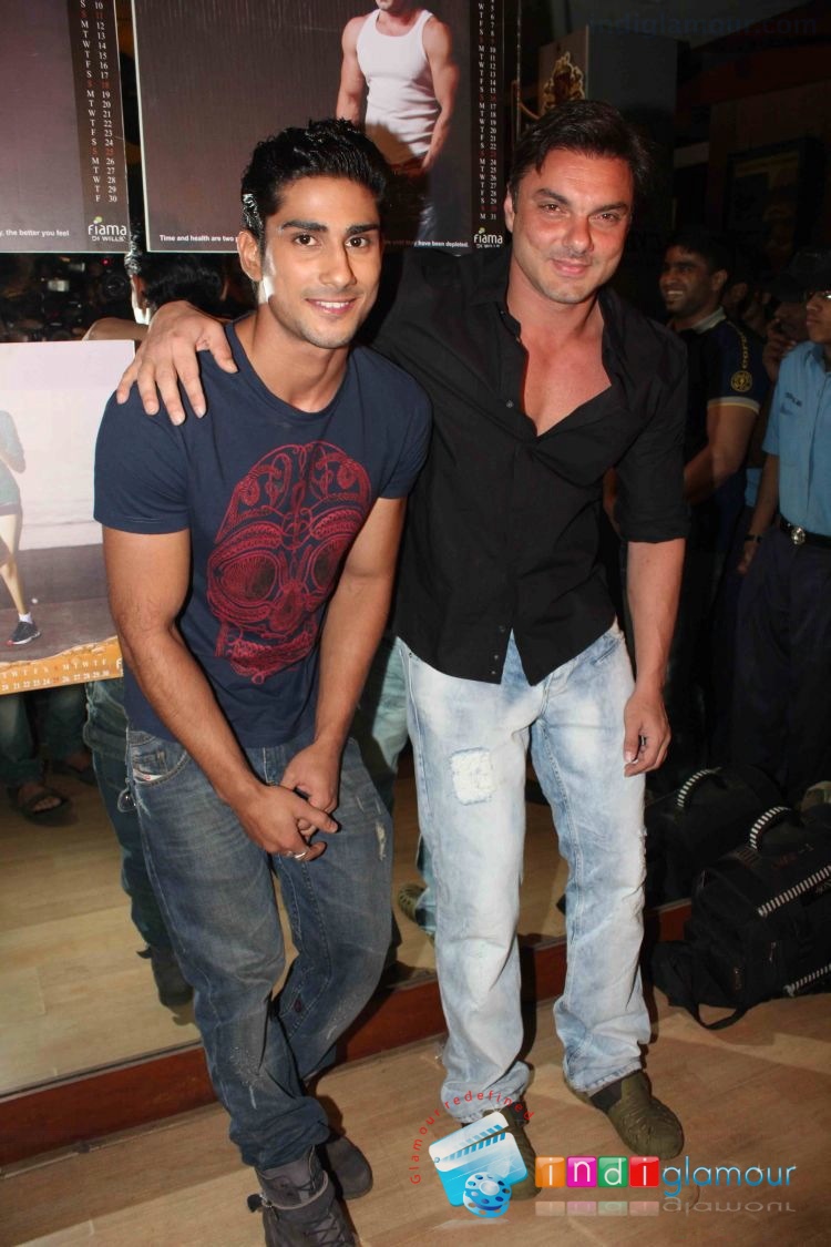 Gold Gym Bandra Calender Launch Photos Event hd photo
