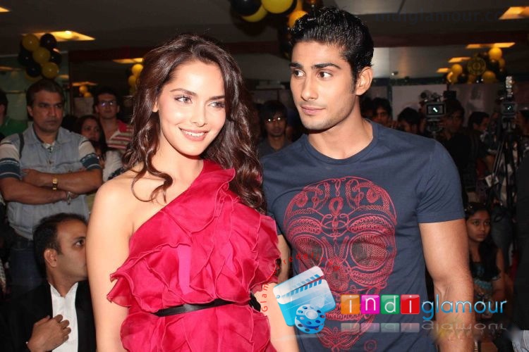 Gold Gym Bandra Calender Launch Photos Event hd photo