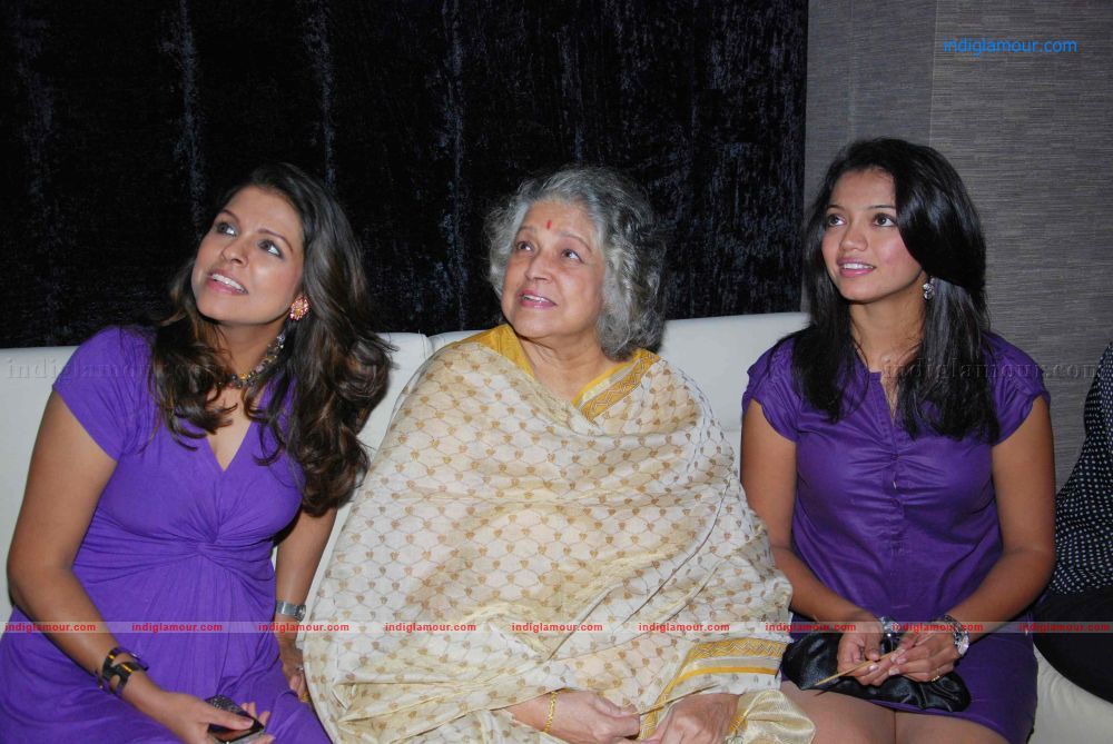 Gutar Gu 100 Episodes Celebration Event hd photo