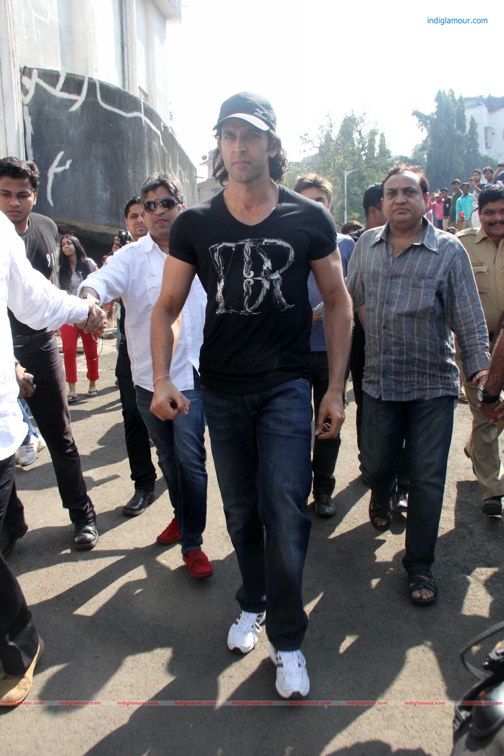 Hrithik Roshan and Sanjay Dutt visited Chandan Theatre Event hd photo