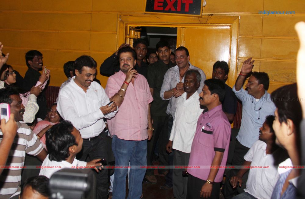 Hrithik Roshan and Sanjay Dutt visited Chandan Theatre Event hd photo