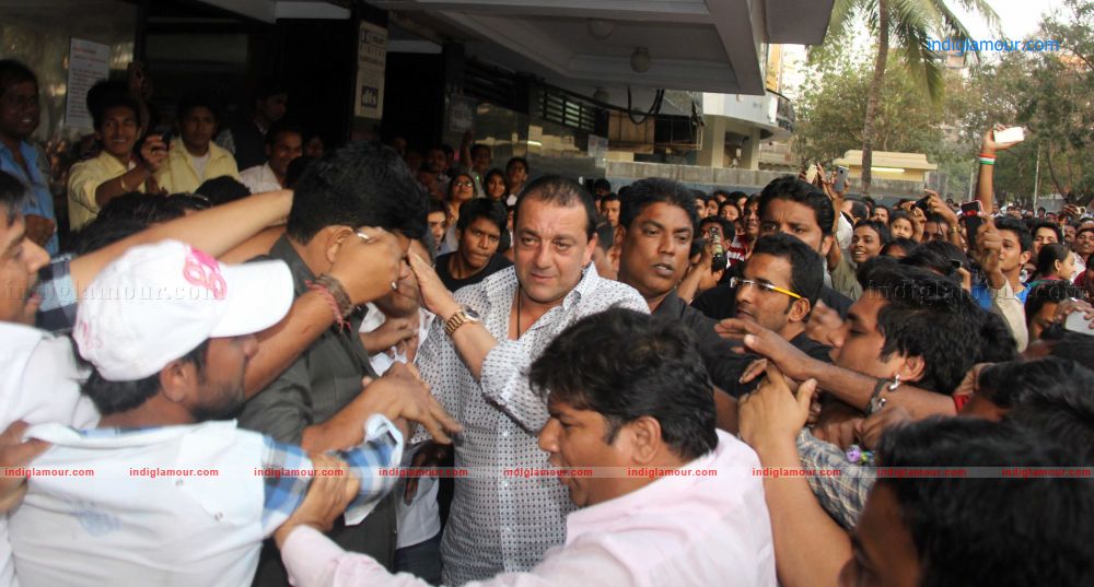 Hrithik Roshan and Sanjay Dutt visited Chandan Theatre Event hd photo