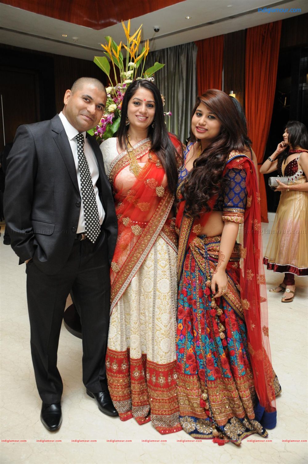 Suraj and Monali Godambe Reception Event hd photo