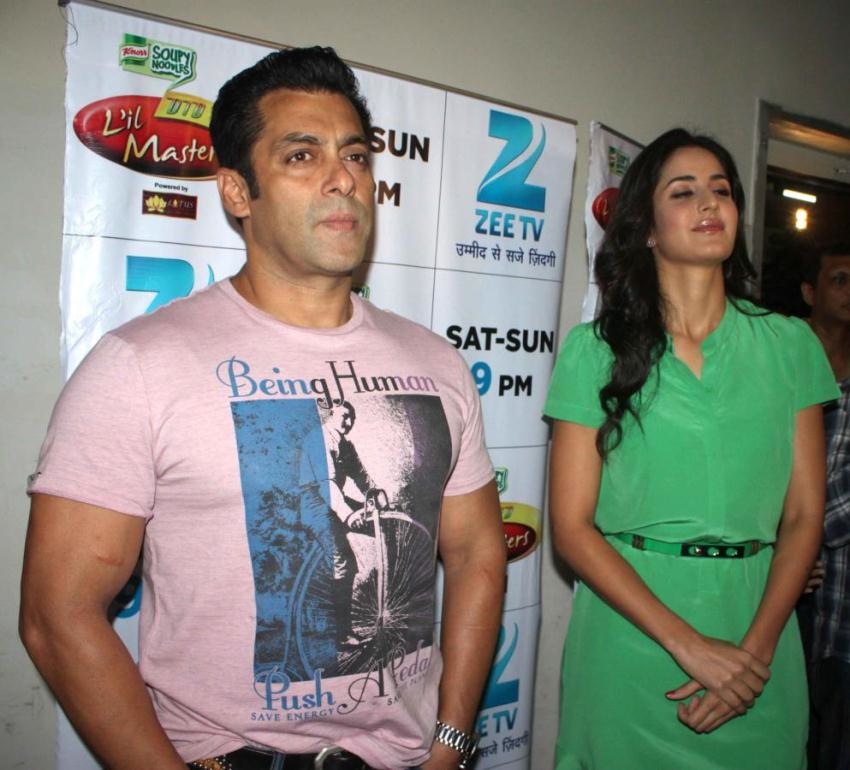 Salman And Katrina Promoting Ek Tha Tiger On DID Masters Event hd photo