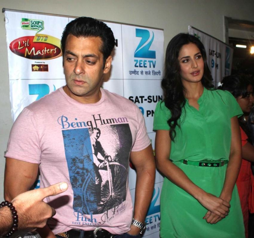 Salman And Katrina Promoting Ek Tha Tiger On DID Masters Event hd photo