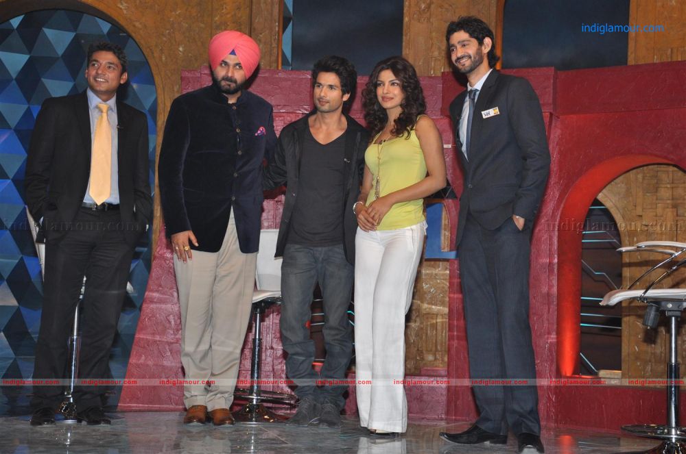 Shahid and Priyanka Promote Teri Meri Kahaani Event hd photo