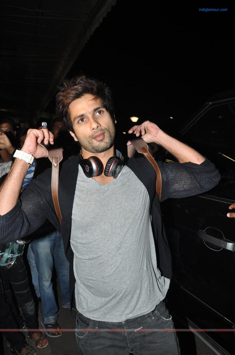 Bollywood Celebs Leave for IIFA 2012 Event hd photo