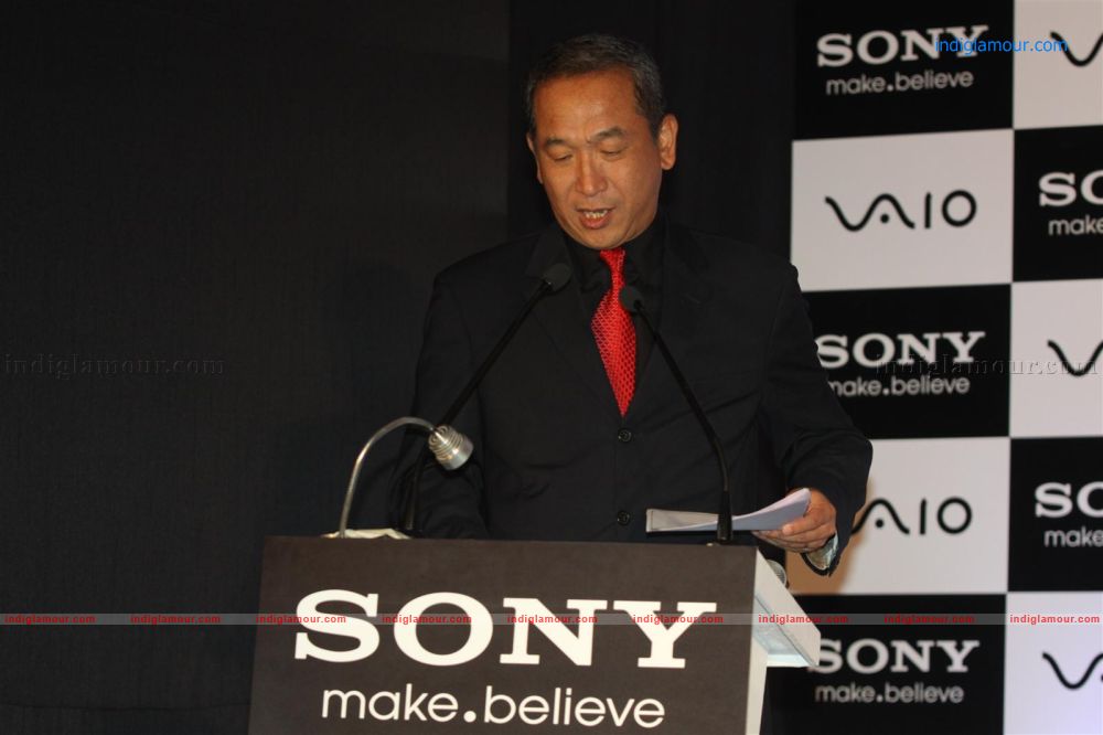 Kareena Kapoor Unveils Sony Viaos New Range Event hd photo