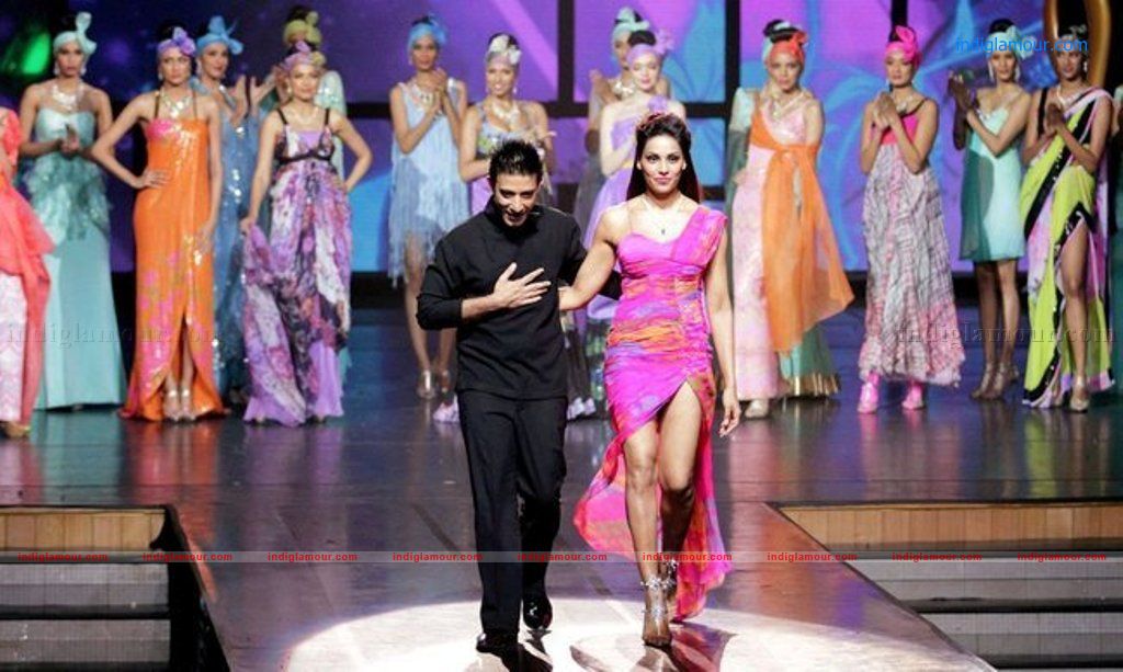 IIFA 2012 hot shots from Singapore Event hd photo