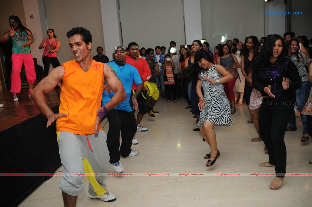 Neha Dhupia Launches Zumba Fitness Sessions for Talwalkars Event hd photo