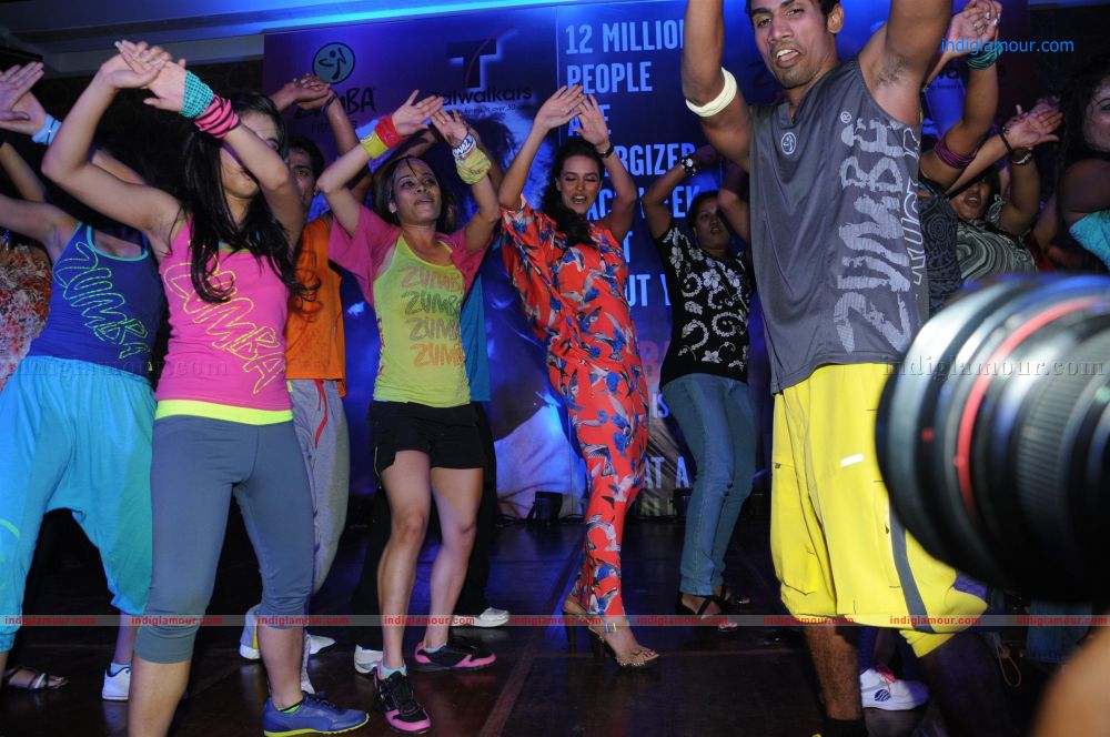 Neha Dhupia Launches Zumba Fitness Sessions for Talwalkars Event hd photo