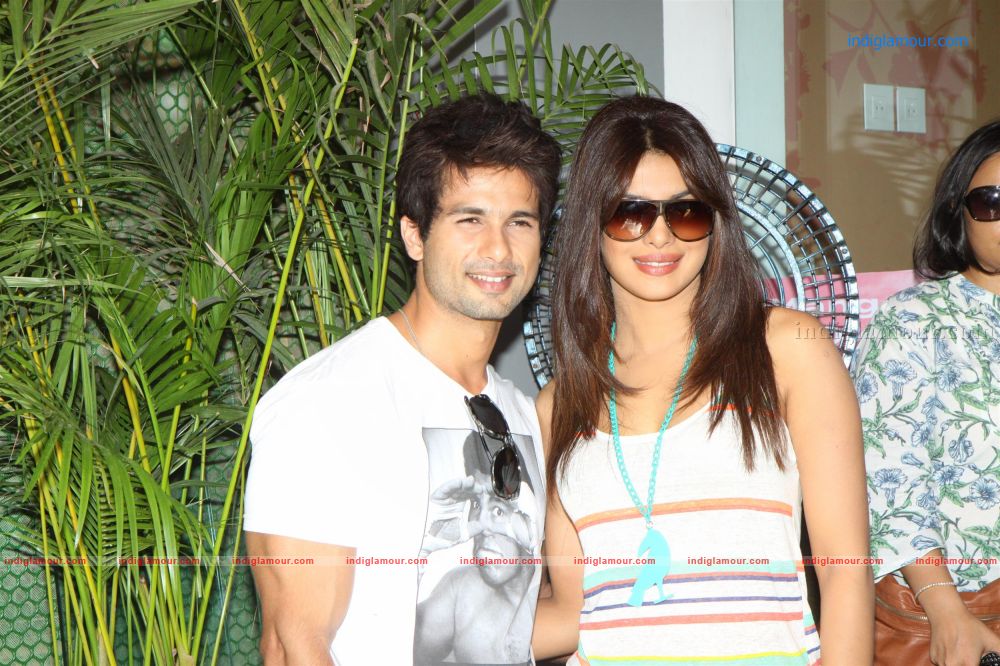 Teri Meri Kahaani Promotion at Jai Hind College Event hd photo