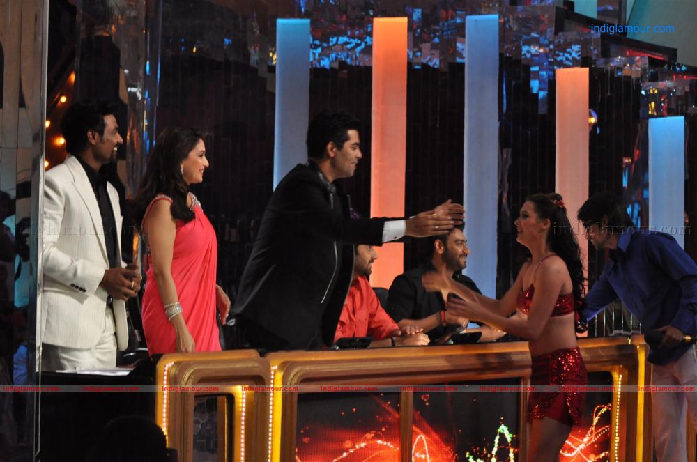 Bol Bachhan Cast on Jhalak Dikhhlaa Jaa 5 Event hd photo
