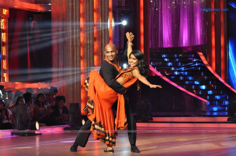 Bol Bachhan Cast on Jhalak Dikhhlaa Jaa 5 Event hd photo