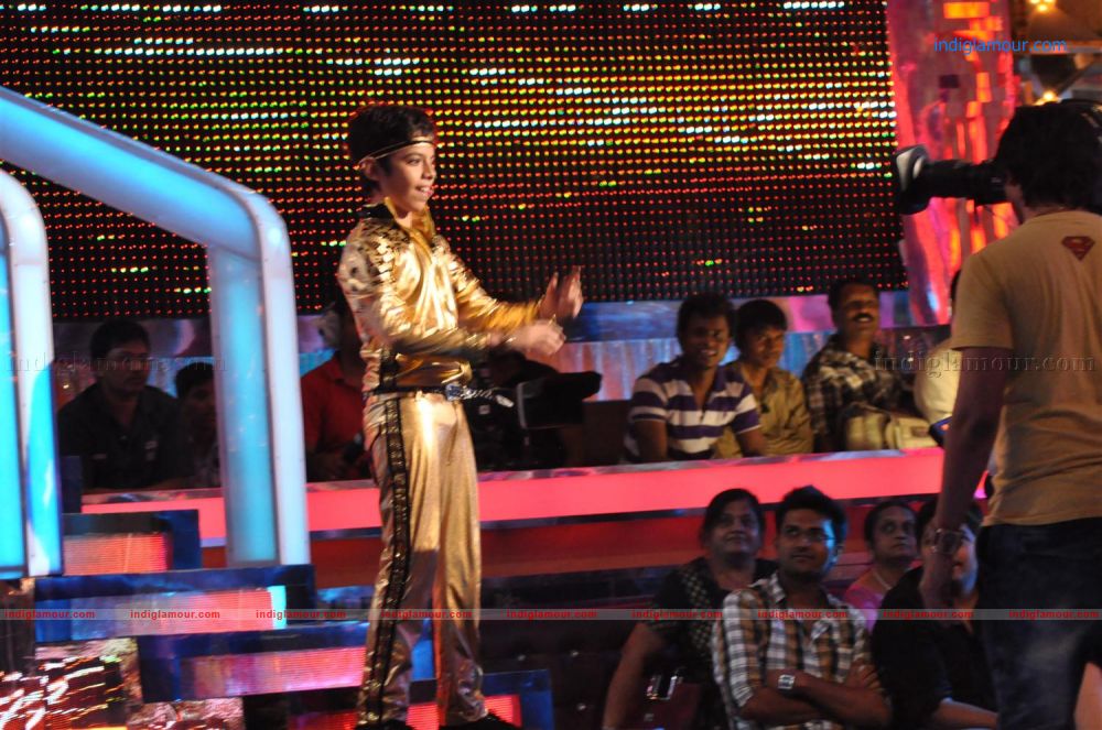 Bol Bachhan Cast on Jhalak Dikhhlaa Jaa 5 Event hd photo