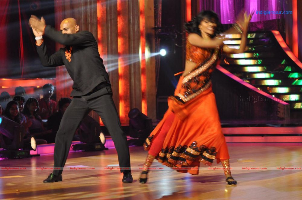 Bol Bachhan Cast on Jhalak Dikhhlaa Jaa 5 Event hd photo
