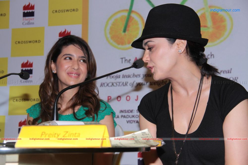 Preity Zinta Launches Pooja Makhijas Book eat delete Event hd photo
