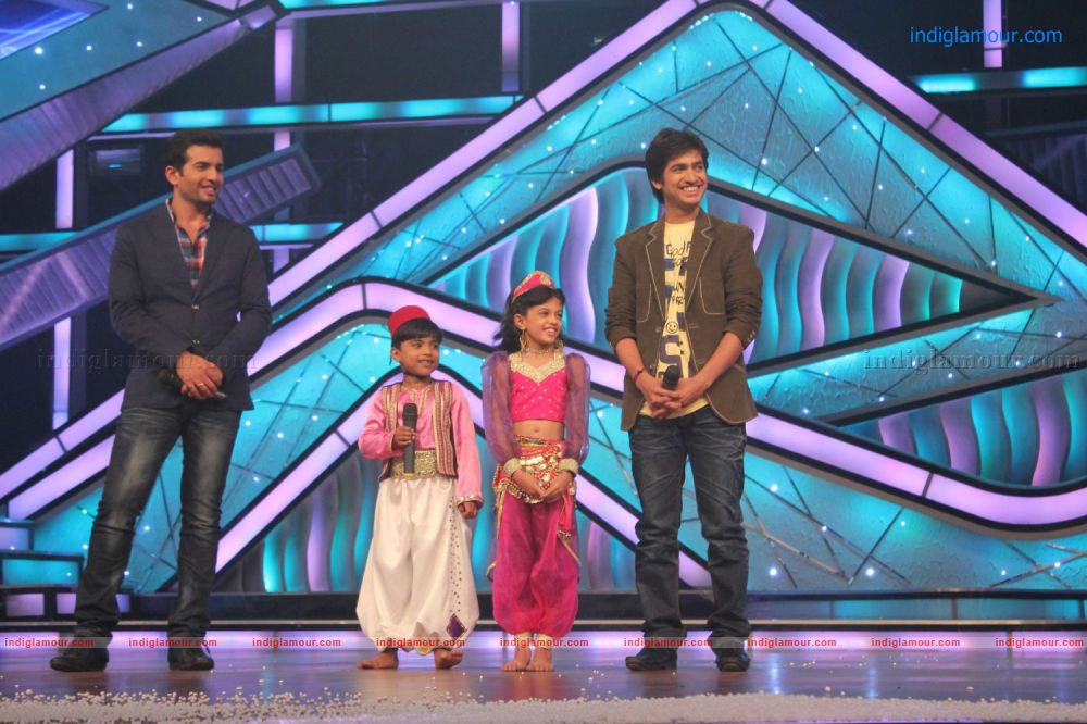 Bol Bachchan Promotion on Dance India Dance Lil Masters Event hd photo