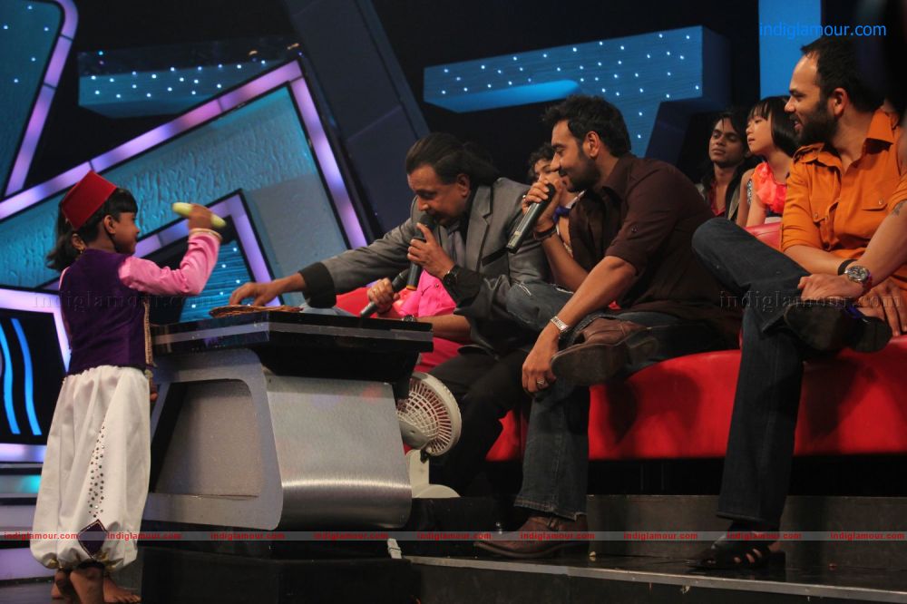 Bol Bachchan Promotion on Dance India Dance Lil Masters Event hd photo