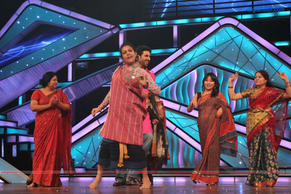 Bol Bachchan Promotion on Dance India Dance Lil Masters Event hd photo