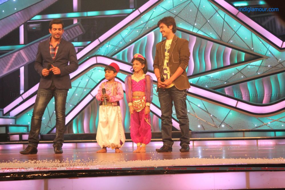 Bol Bachchan Promotion on Dance India Dance Lil Masters Event hd photo