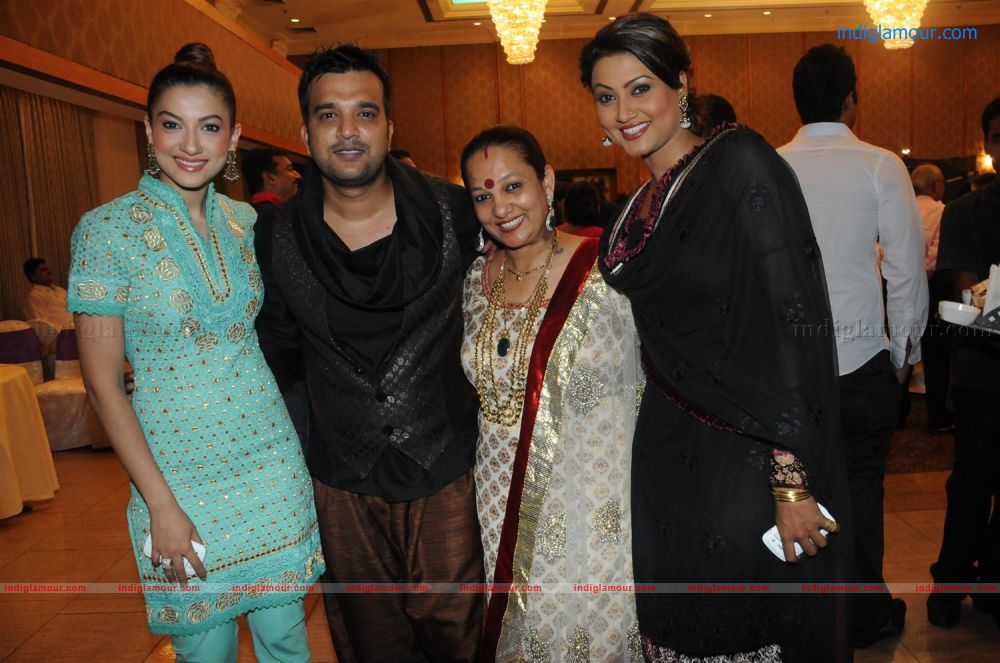 Suraj Godombes Sangeet Ceremony Event hd photo