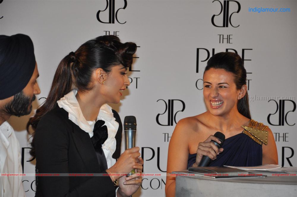 Sonam kapoor at Pure Concept Launch Event hd photo