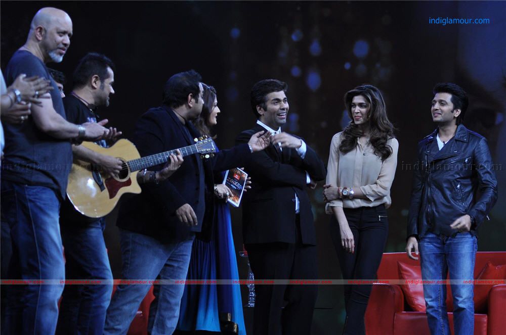 Riteish,Deepika and Karan Johar On Issi Ka Naam Zindagi Event hd photo