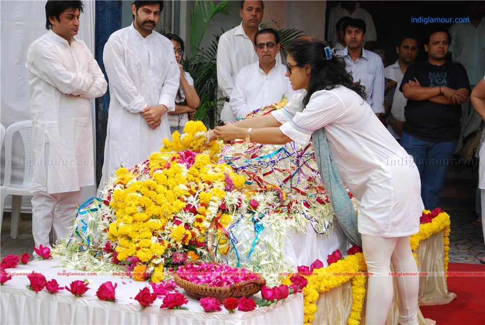 Joy Mukherjee Funeral Event hd photo