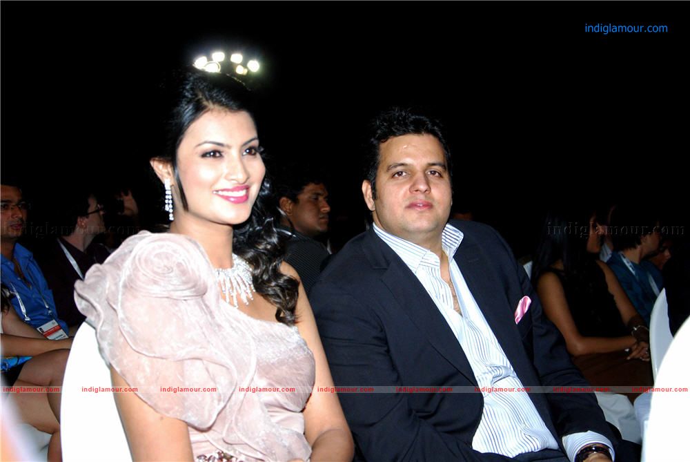 Adnan Sami Performs at FICCI Frames 2012 Event hd photo
