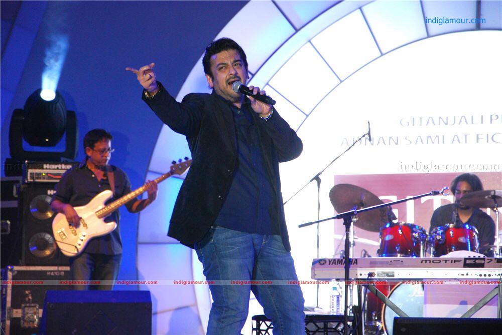 Adnan Sami Performs at FICCI Frames 2012 Event hd photo