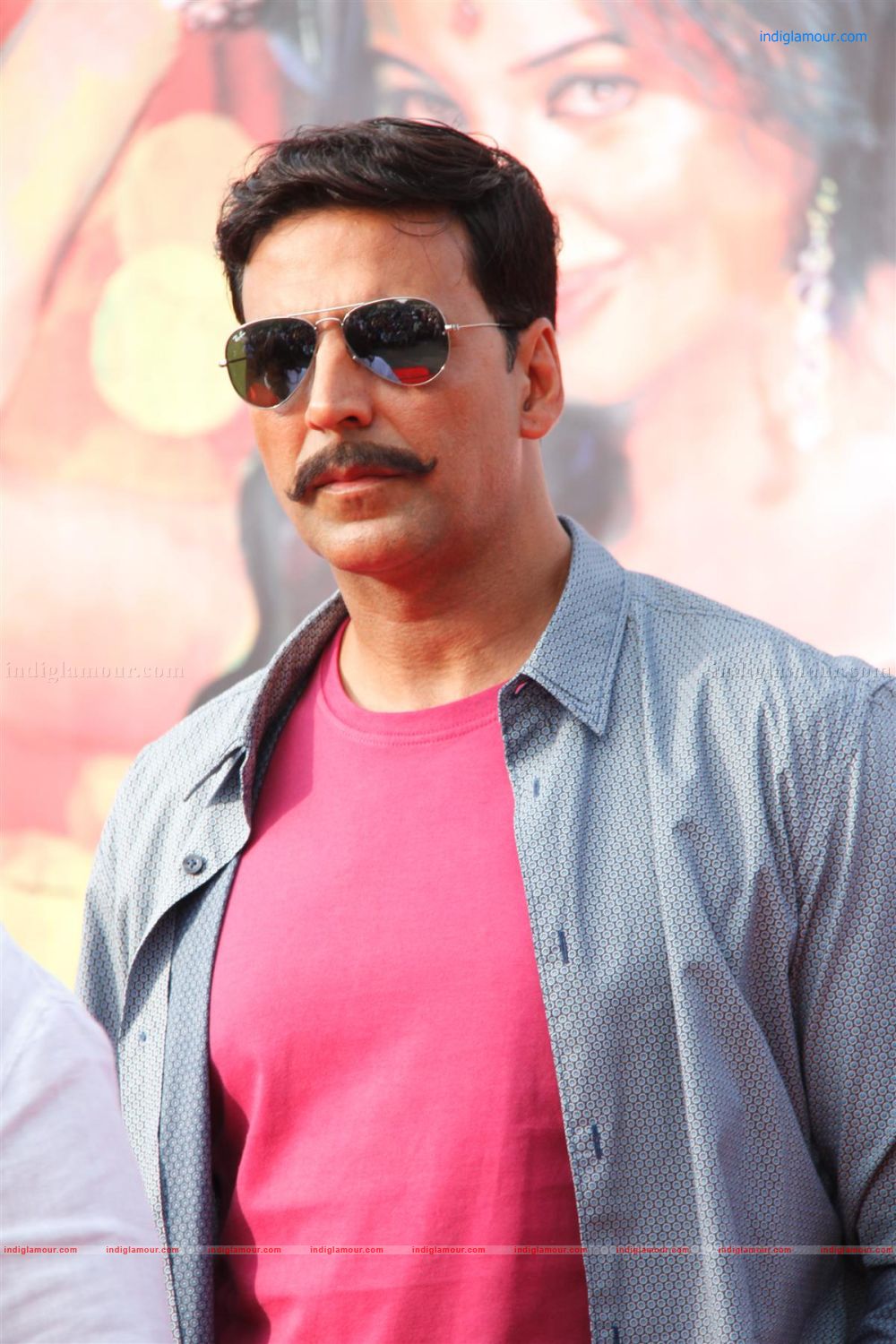 Akshay Kumar and Sonakshi Sinha Promote Rowdy Rathore Event hd photo