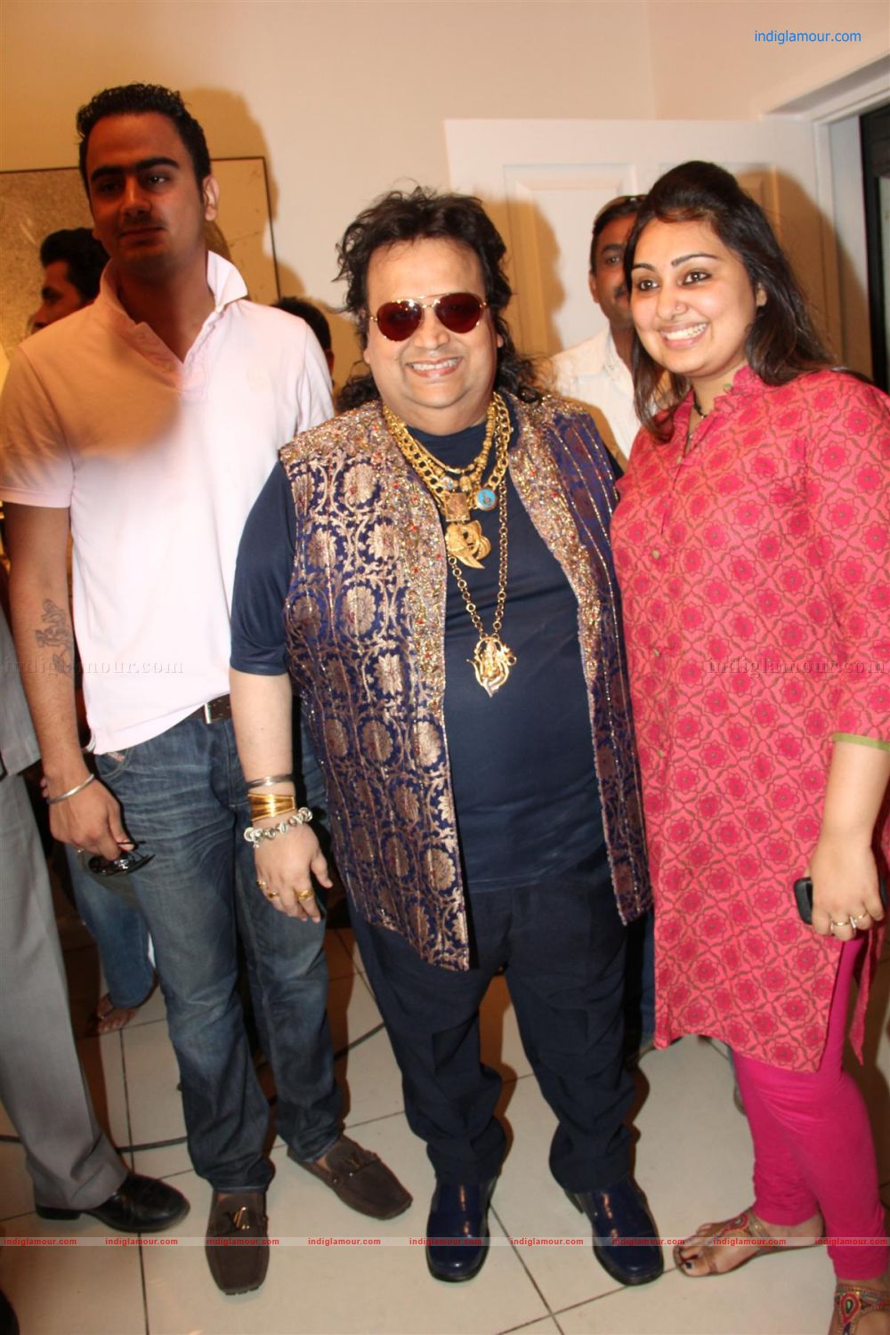 Main Aur Mr Riight Muhurat Event hd photo