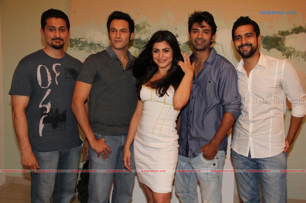 Main Aur Mr Riight Muhurat Event hd photo