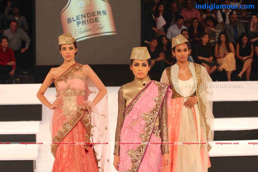 Blenders Pride Fashion Tour Day2 Vikram Phadnis Event hd photo