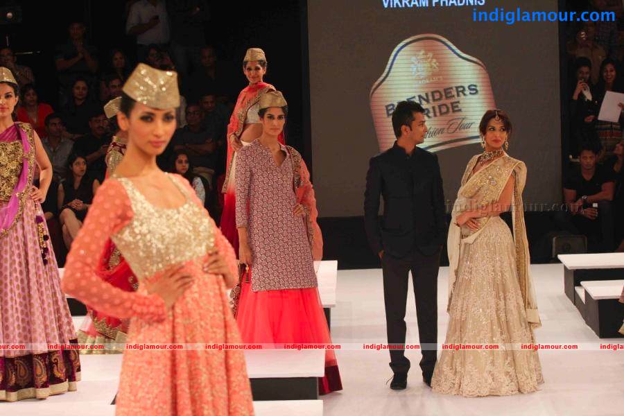 Blenders Pride Fashion Tour Day2 Vikram Phadnis Event hd photo