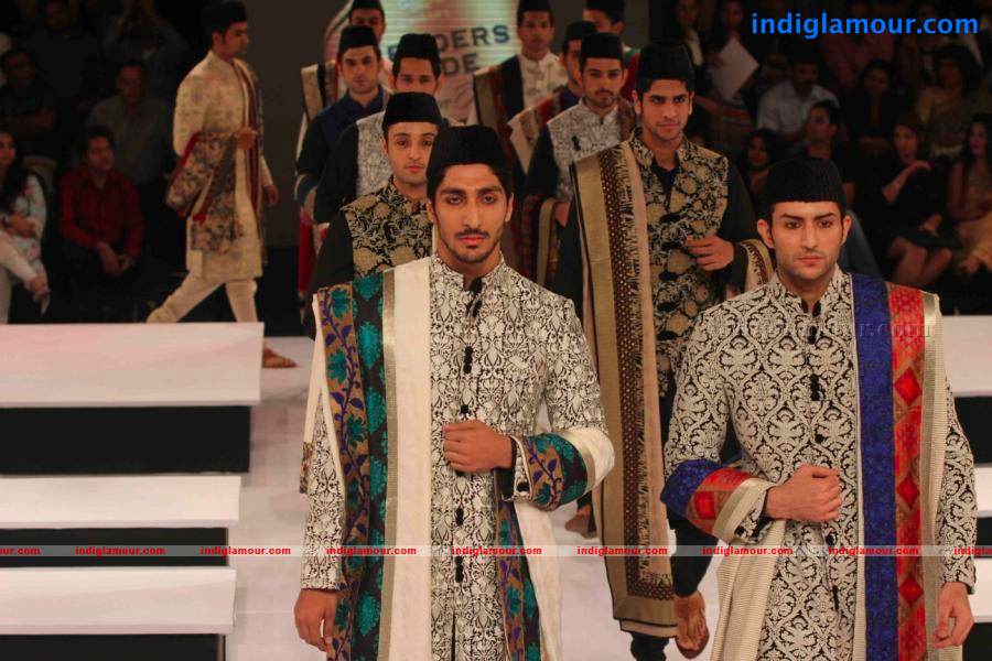 Blenders Pride Fashion Tour Day2 Vikram Phadnis Event hd photo