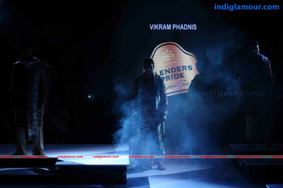 Blenders Pride Fashion Tour Day2 Vikram Phadnis Event hd photo