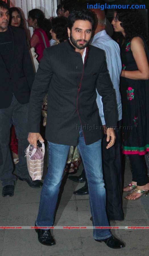 Bollywood Stars At Wedding Reception Of Rohit Shetty's Sister Event hd photo