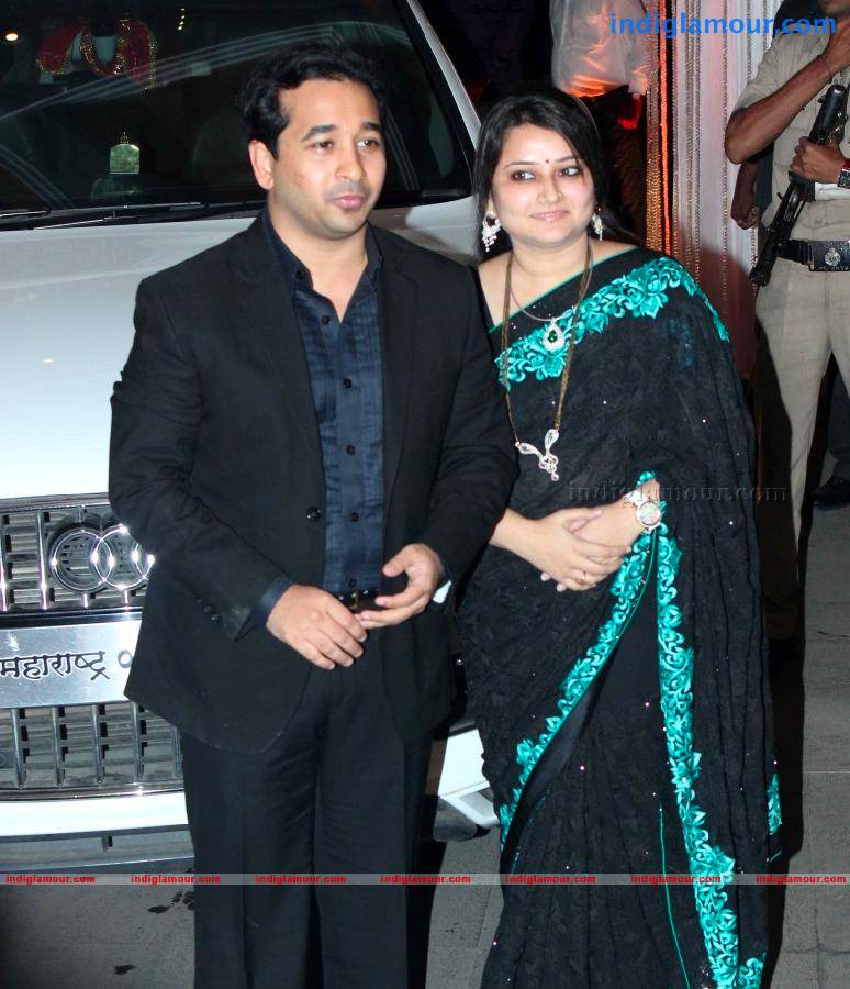 Bollywood Stars At Wedding Reception Of Rohit Shetty's Sister Event hd photo