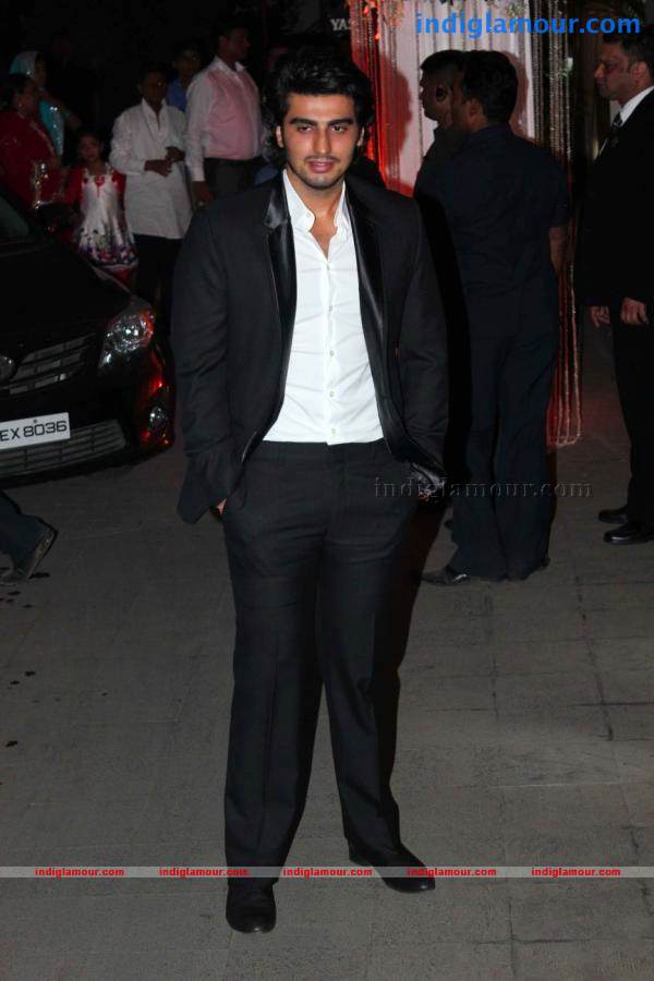 Bollywood Stars At Wedding Reception Of Rohit Shetty's Sister Event hd photo