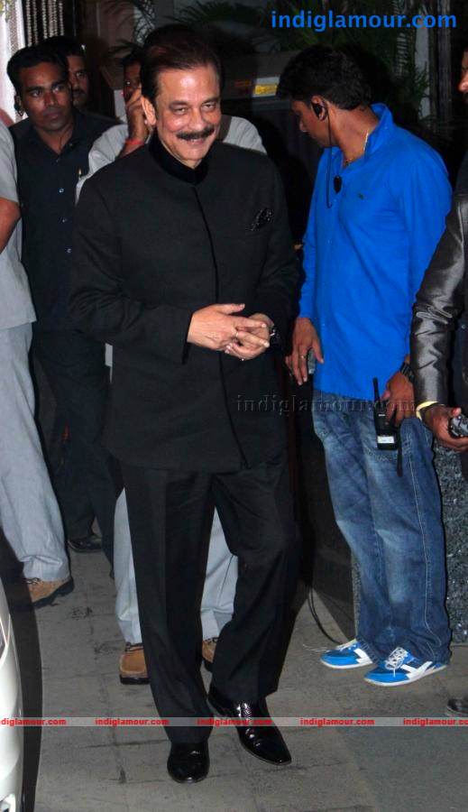 Bollywood Stars At Wedding Reception Of Rohit Shetty's Sister Event hd photo