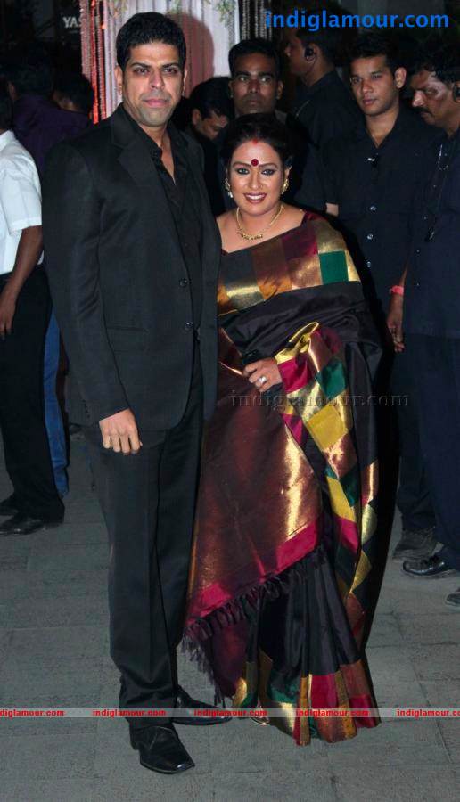 Bollywood Stars At Wedding Reception Of Rohit Shetty's Sister Event hd photo