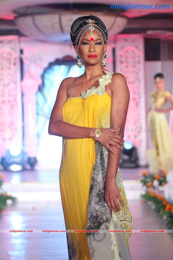 Rohit Verma Fashion Show Event hd photo