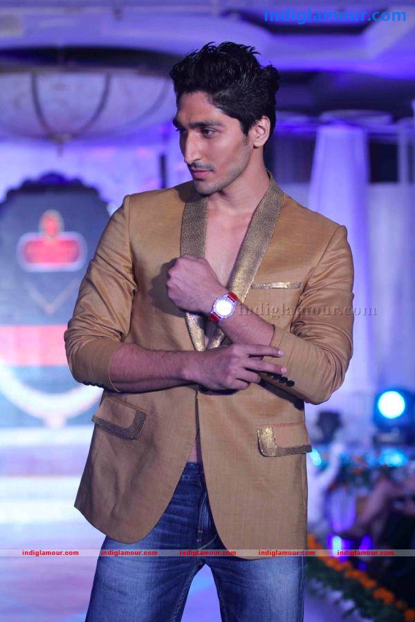 Rohit Verma Fashion Show Event hd photo