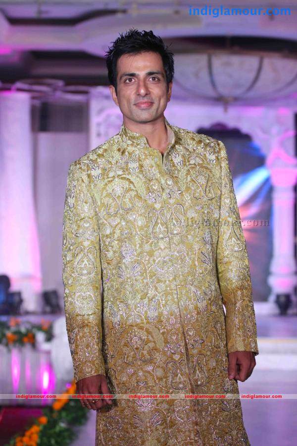 Rohit Verma Fashion Show Event hd photo