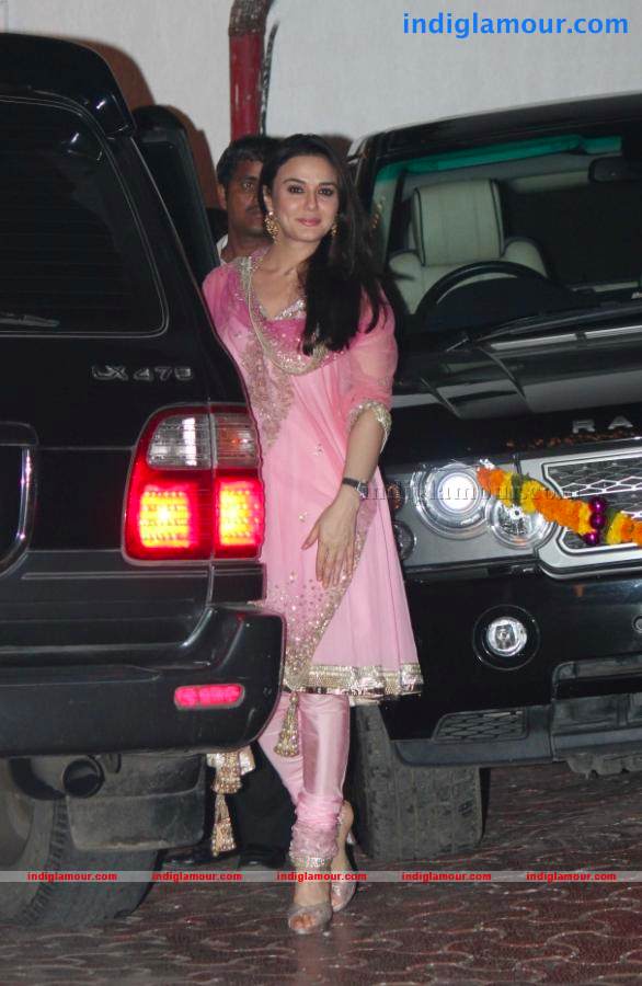 Bollywood Stars At Shilpa Shetty Diwali Party Event hd photo