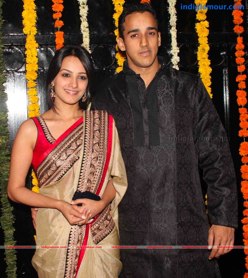 Celebs At Ekta Kapoor Diwali Party Event hd photo