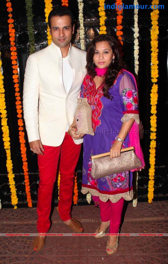 Celebs At Ekta Kapoor Diwali Party Event hd photo