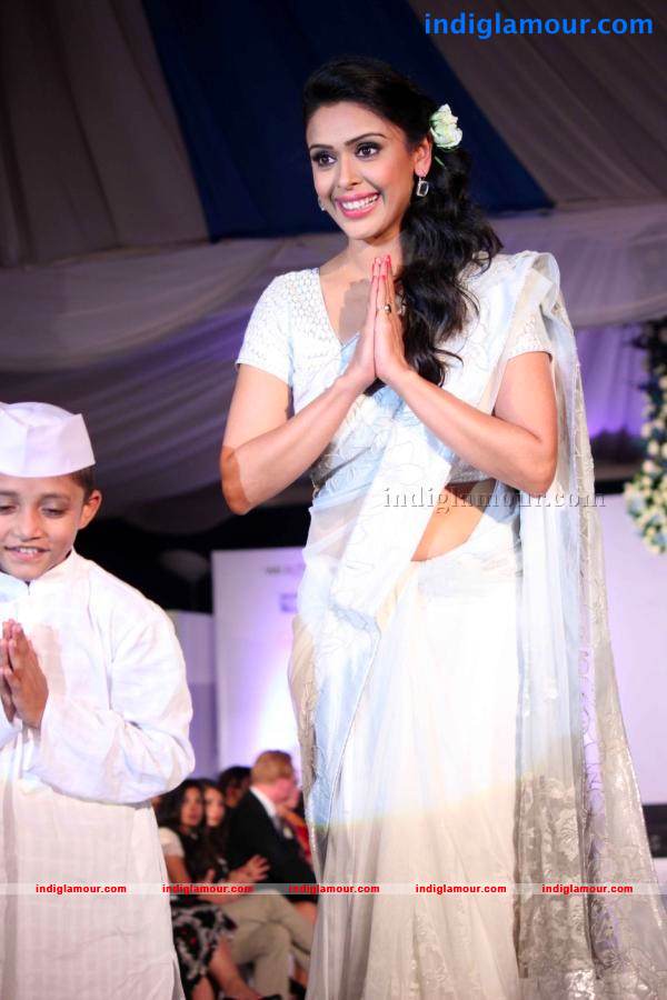 Global Peace Initiative 'Walk for Peace' Ramp Walk Event Event hd photo